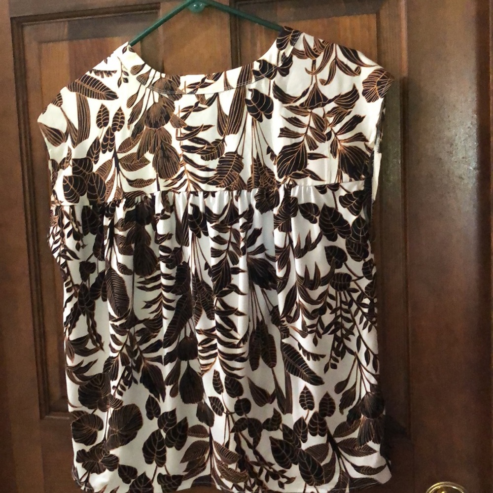Ann Taylor top. Med - Picture 4 of 8